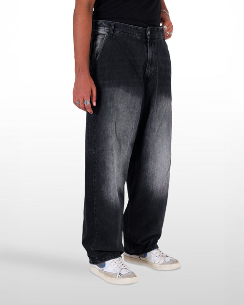 Black acid wash