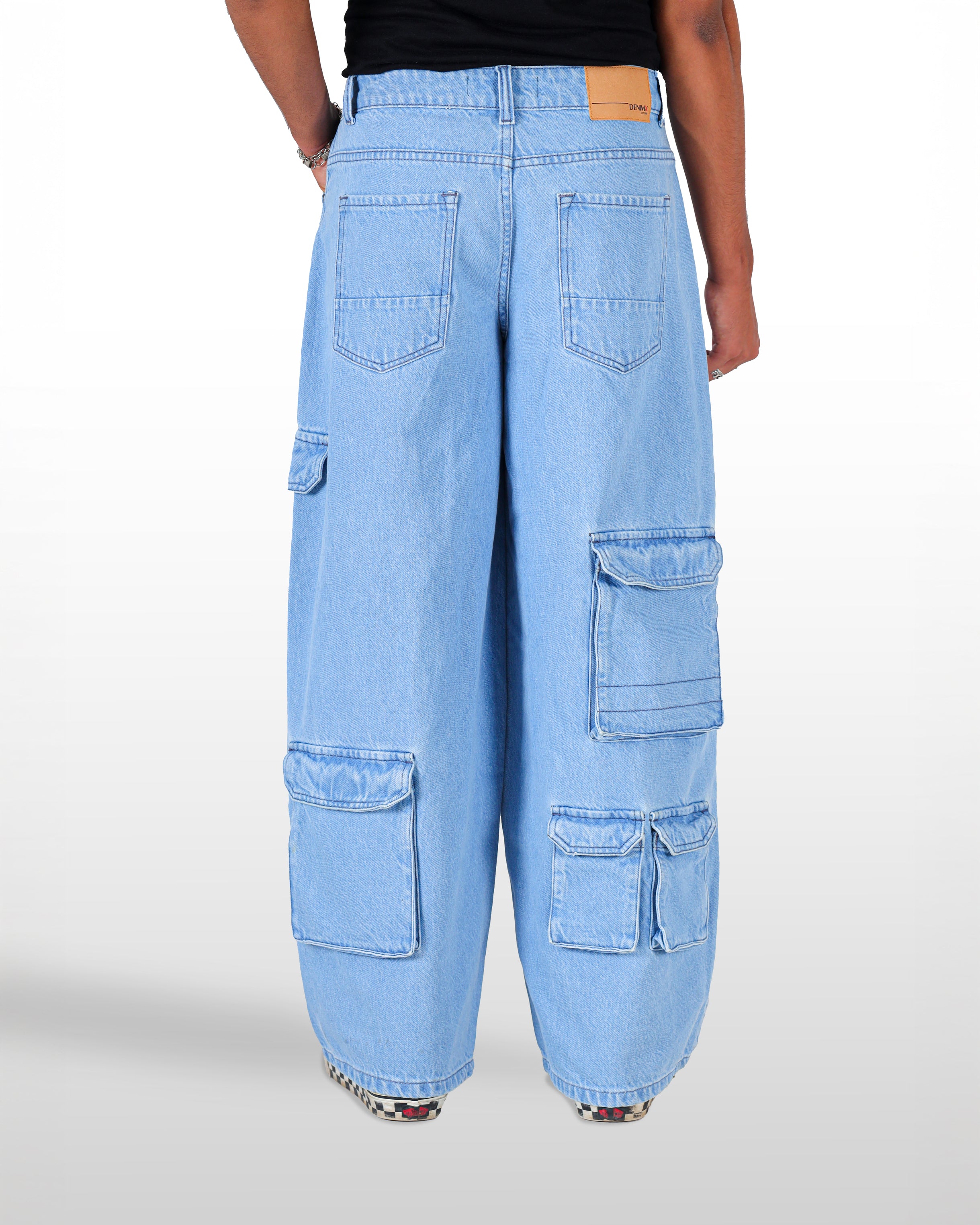 Light blue 10 pockets denim